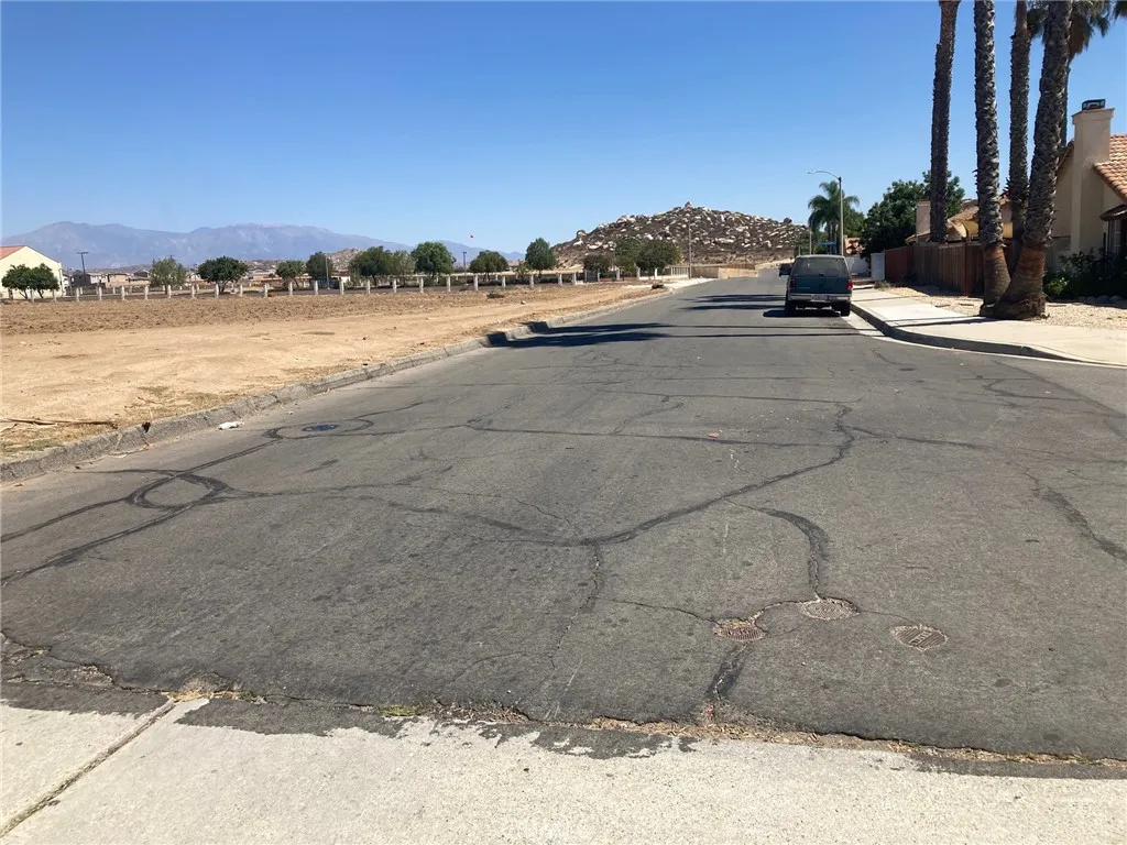 Moreno Valley, CA 92553