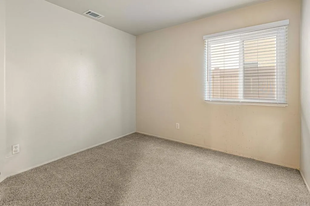https://cdn.realtyfeed.com/cdn/127/307076712/d3ae594557867c4a4ed7f3e29bc862c2.webp