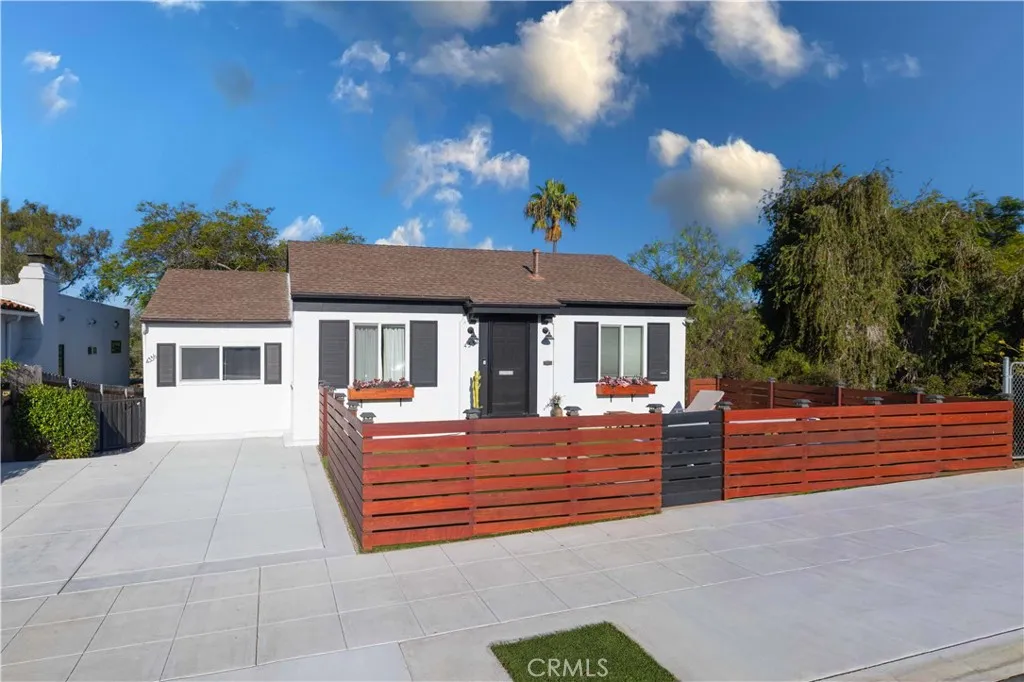 https://cdn.realtyfeed.com/cdn/127/307076778/80994e5d5f6c2be0dbcb3e6e611f17f1.webp