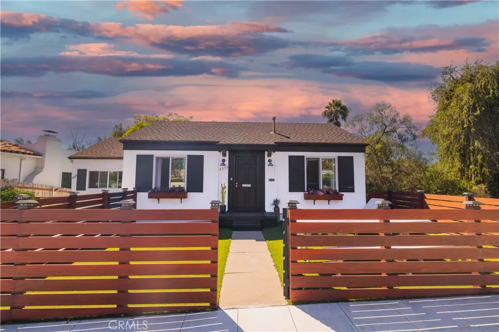 https://cdn.realtyfeed.com/cdn/127/307076778/a2666f528f30135f9627ef25a8a0bd9b.webp