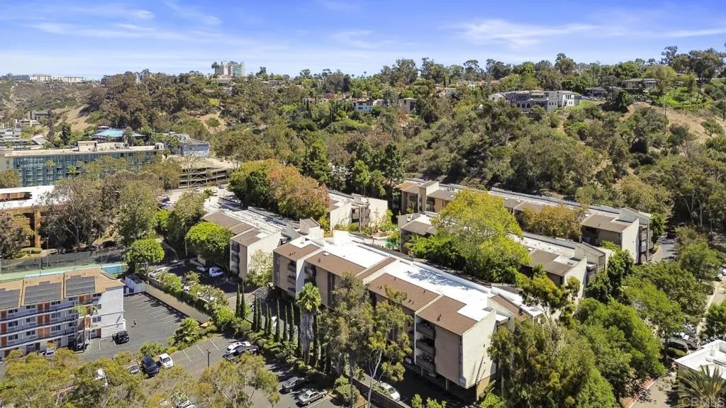 https://cdn.realtyfeed.com/cdn/127/307076849/e1af8f3293647b0639768cffb1cdf49e.webp