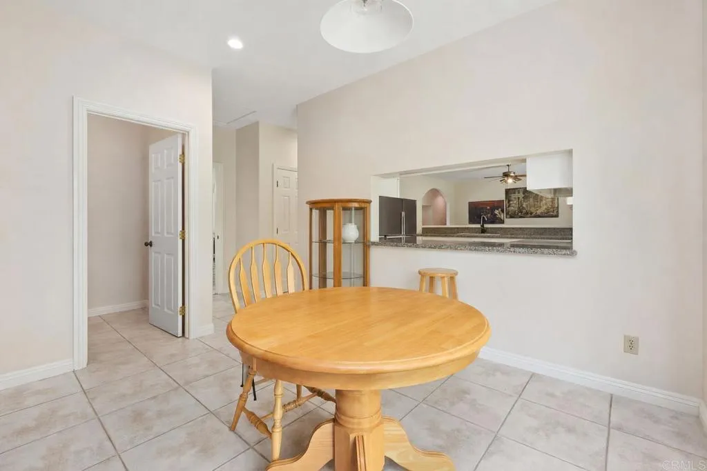 https://cdn.realtyfeed.com/cdn/127/307076908/2ebf50434fb6d6a2150203cc984ab9b4.webp