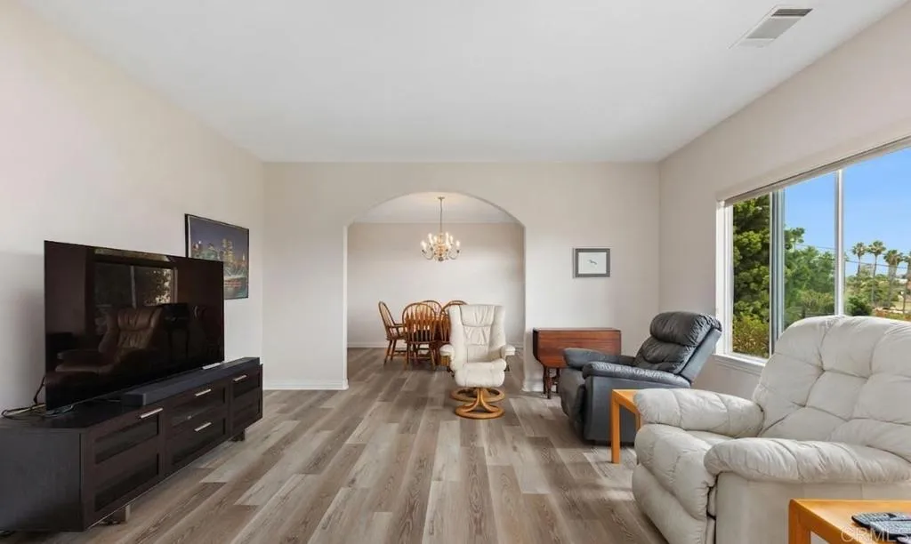 https://cdn.realtyfeed.com/cdn/127/307076908/7a04e0d6530af66ca4a685d55c7211f1.webp