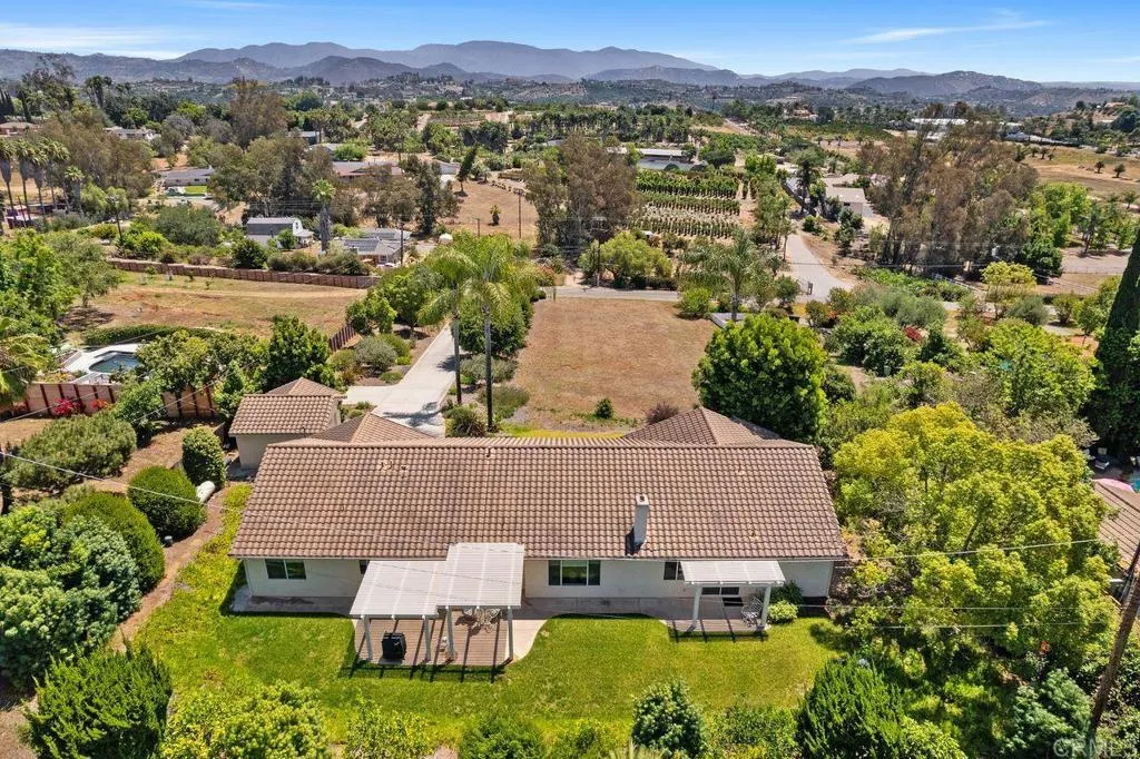https://cdn.realtyfeed.com/cdn/127/307076908/ddfe5d09b91612b0fb69c395a4088f81.webp