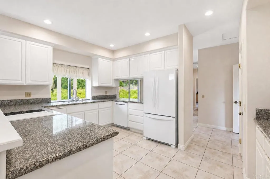 https://cdn.realtyfeed.com/cdn/127/307076908/e6cd0c7ed4b083788c21647394e53917.webp