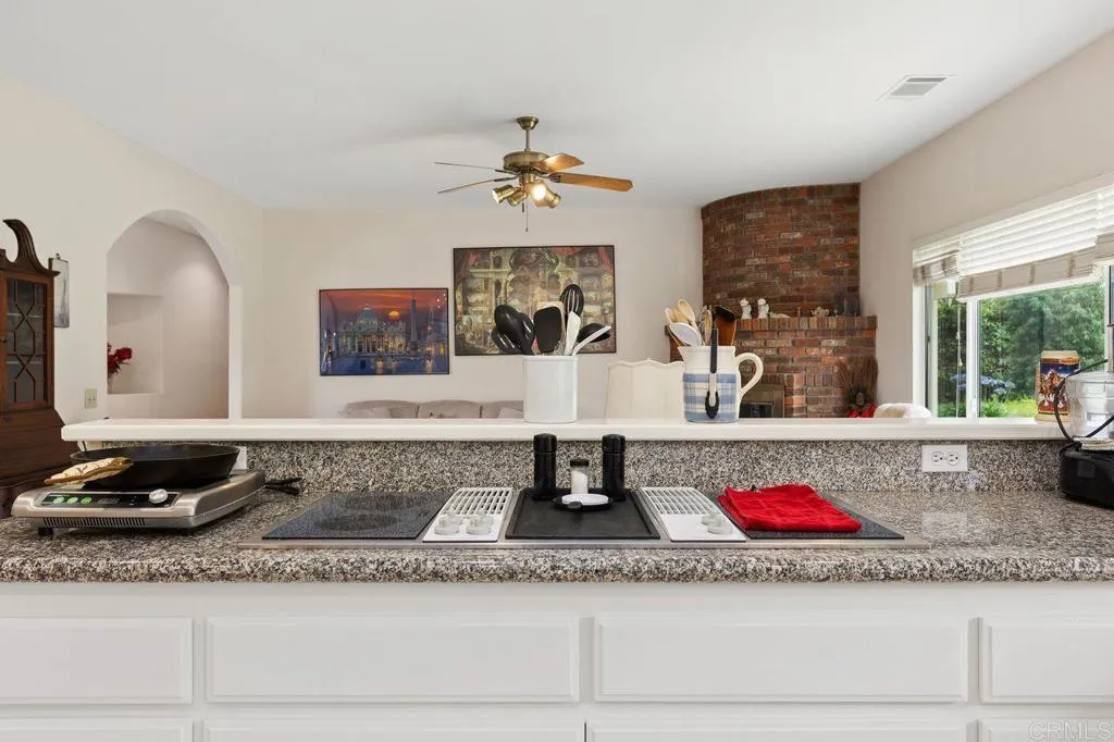 https://cdn.realtyfeed.com/cdn/127/307076908/eeced304207cb00ba028ba7cf71cb461.webp