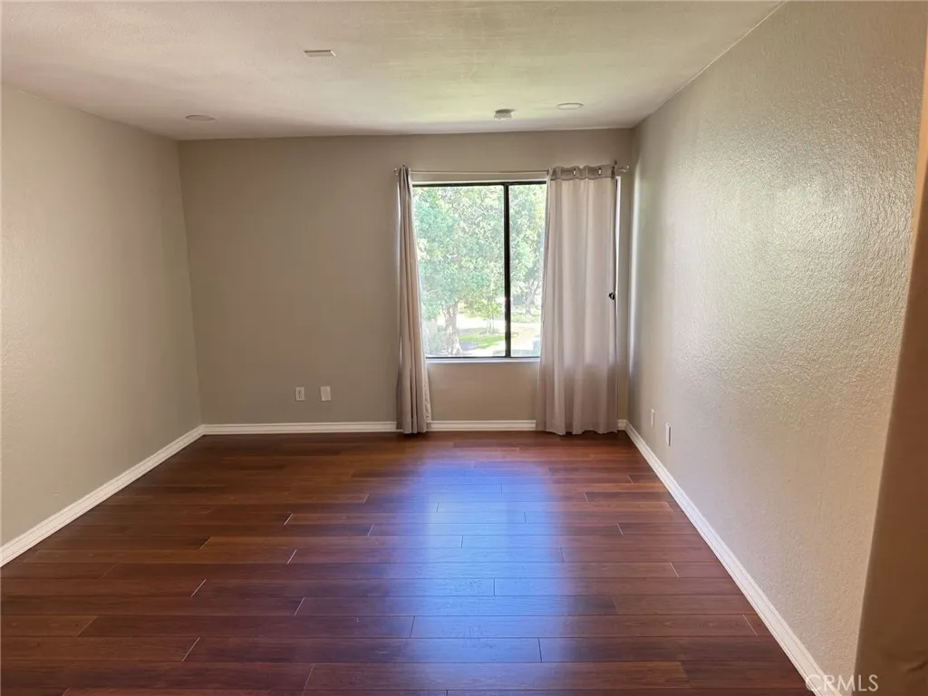 https://cdn.realtyfeed.com/cdn/127/307076912/7d018f77bc3496eca17b4c00f4a883ea.webp