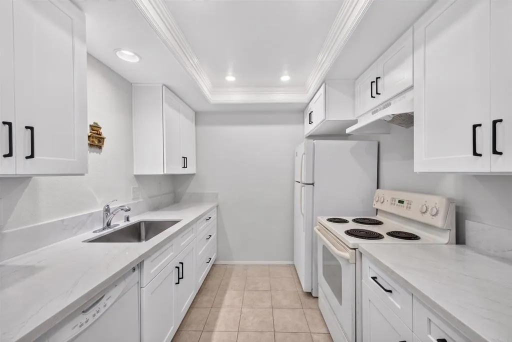 https://cdn.realtyfeed.com/cdn/127/307077065/17bd817ea8ce554a98922ee2b4bc5648.webp