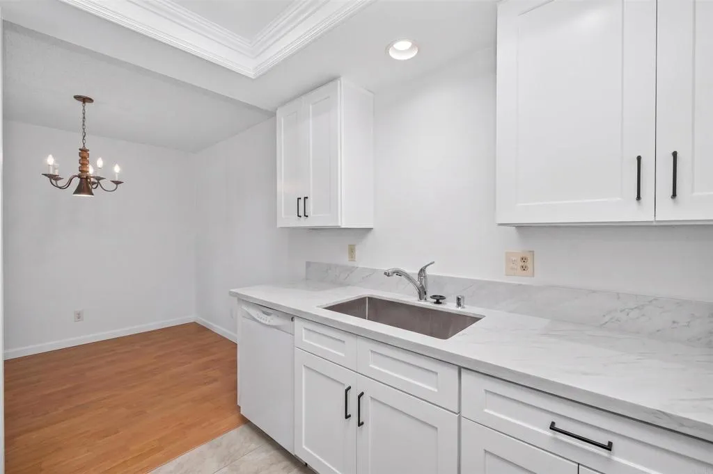https://cdn.realtyfeed.com/cdn/127/307077065/968e52bdf96a4cf07aea1aa0df2e178f.webp