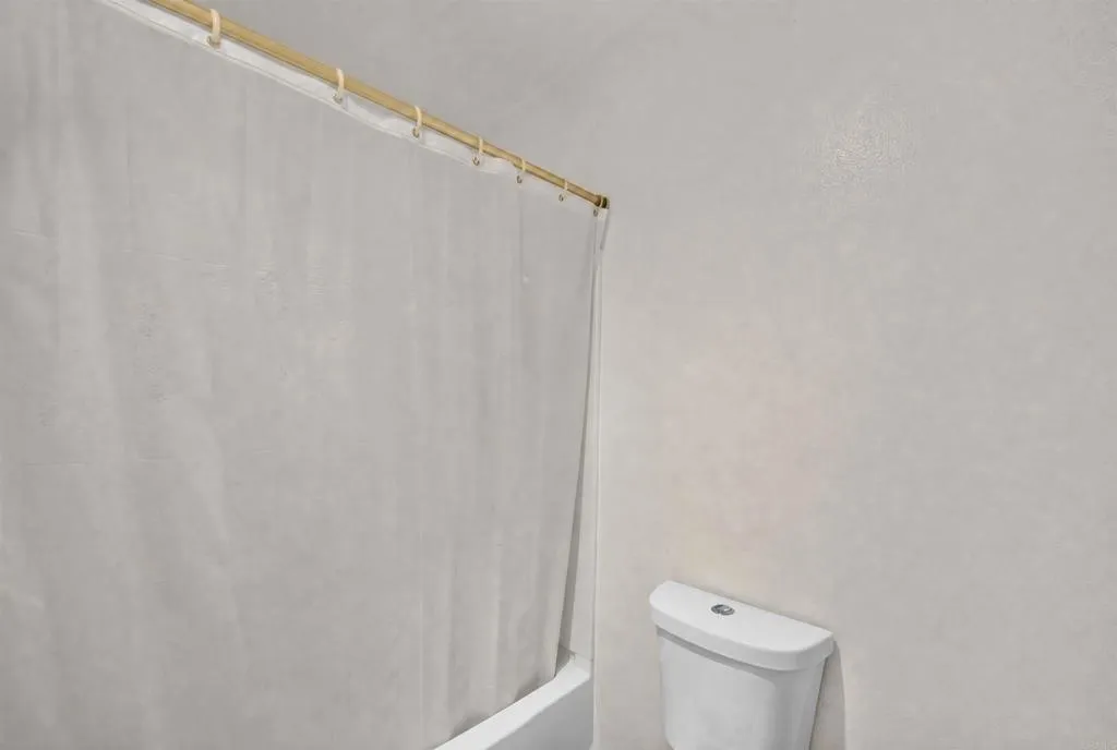 https://cdn.realtyfeed.com/cdn/127/307077065/9ce7f9d7b843cbf4459fb39c572c2cbe.webp