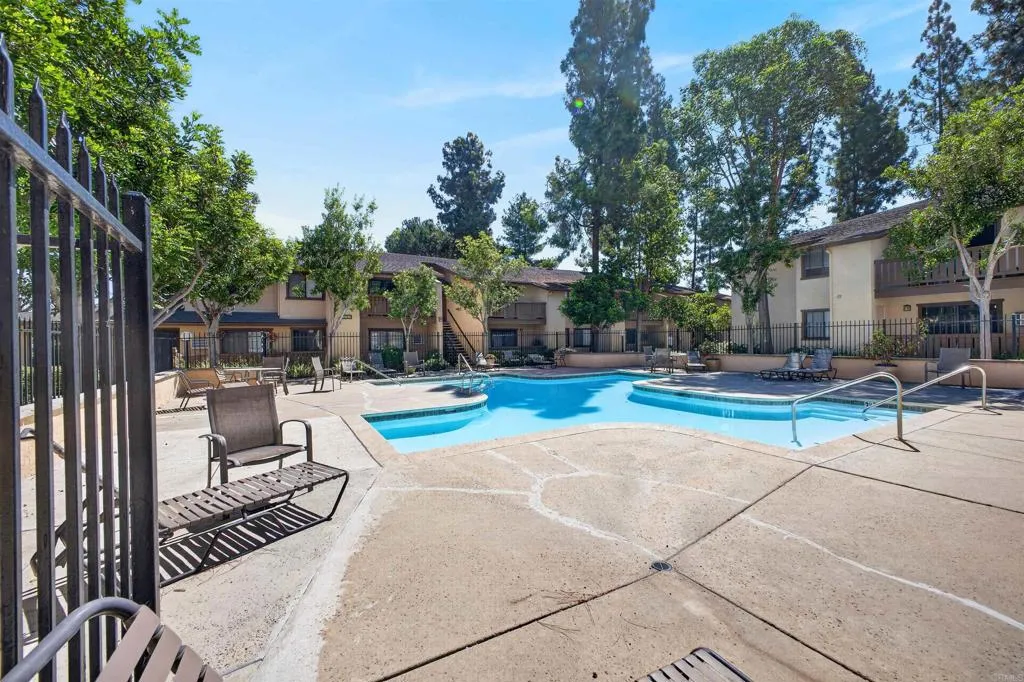 https://cdn.realtyfeed.com/cdn/127/307077065/c13df23fc50be4047c43cb7a6f8fa96e.webp