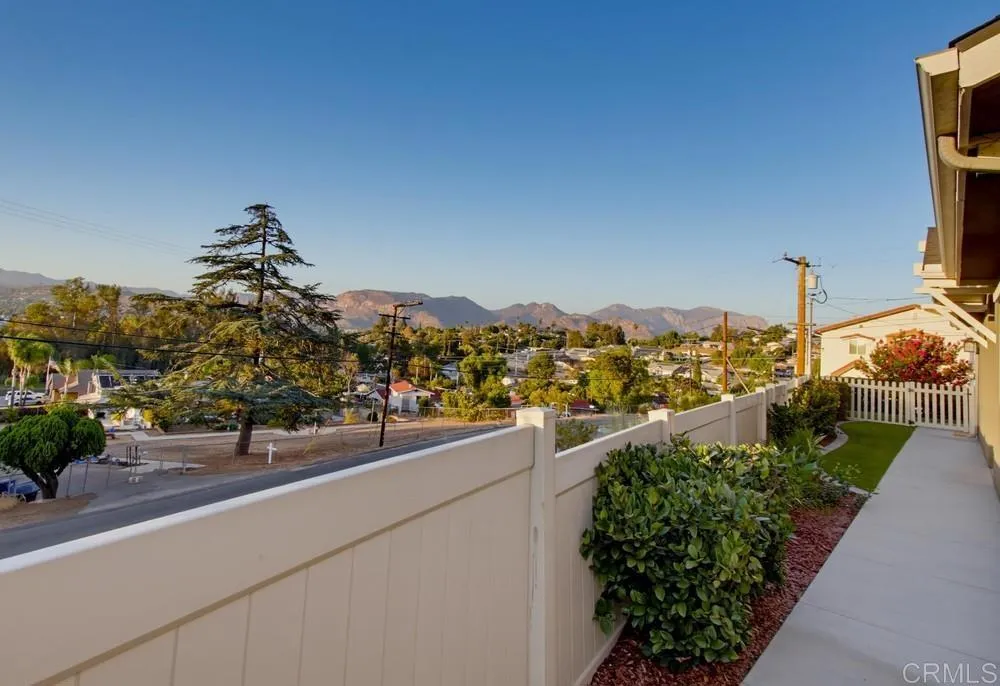 https://cdn.realtyfeed.com/cdn/127/307077073/1f87abc49a6a3e11a9d7050ba2030194.webp