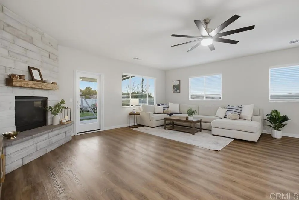 https://cdn.realtyfeed.com/cdn/127/307077073/8cf9d99bb7622fab9a689d9353c5d541.webp