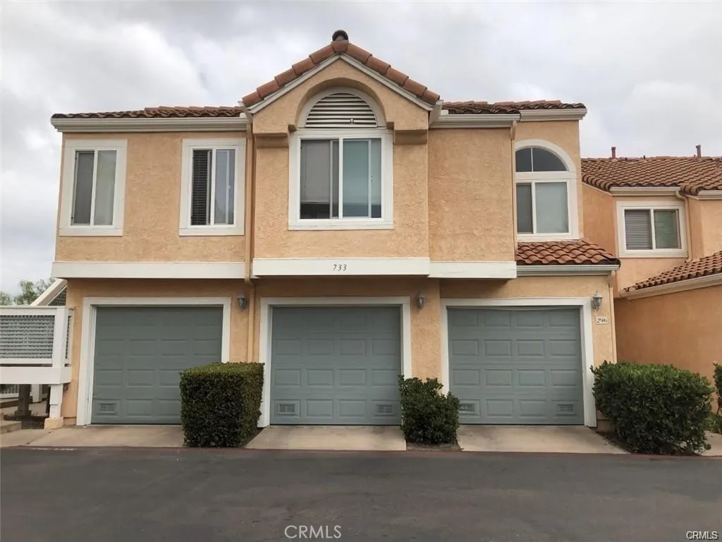 733 Vista Grande, Oceanside, CA 92057 - Main photo, Oceanside, CA