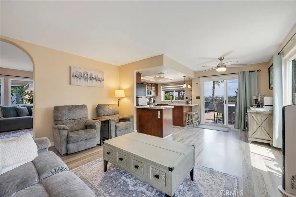 https://cdn.realtyfeed.com/cdn/127/307077169/df0b0774753894a2c5be06fd2d738069.webp