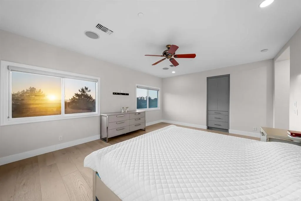https://cdn.realtyfeed.com/cdn/127/307077193/55992501fe59d413aeb7e6ee818fa5c0.webp