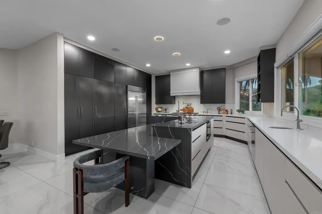 https://cdn.realtyfeed.com/cdn/127/307077193/8060cd22d5a71f778b59f1e4e8c6098e.webp