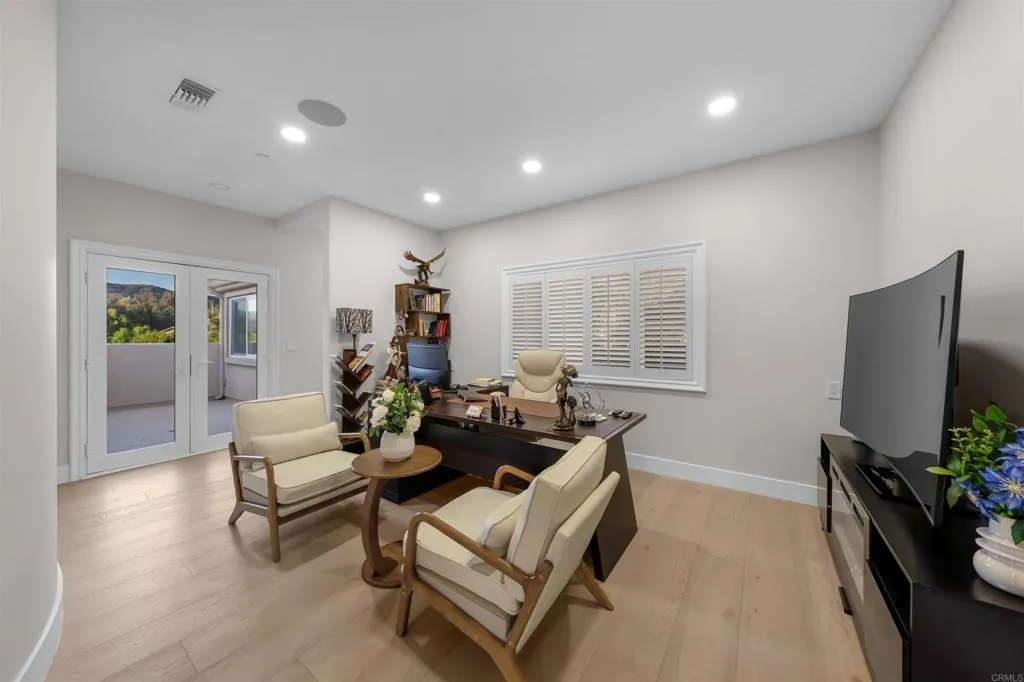 https://cdn.realtyfeed.com/cdn/127/307077193/8dc7ed5fae1926669b21050ec99a0bf3.webp