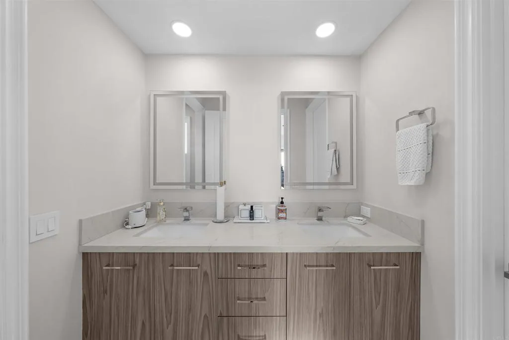 https://cdn.realtyfeed.com/cdn/127/307077193/97b6df79213b6f9a868452c76cc692ae.webp