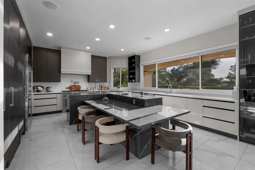 https://cdn.realtyfeed.com/cdn/127/307077193/ecc936f6ceddcfb0e1de30a871f08e7c.webp