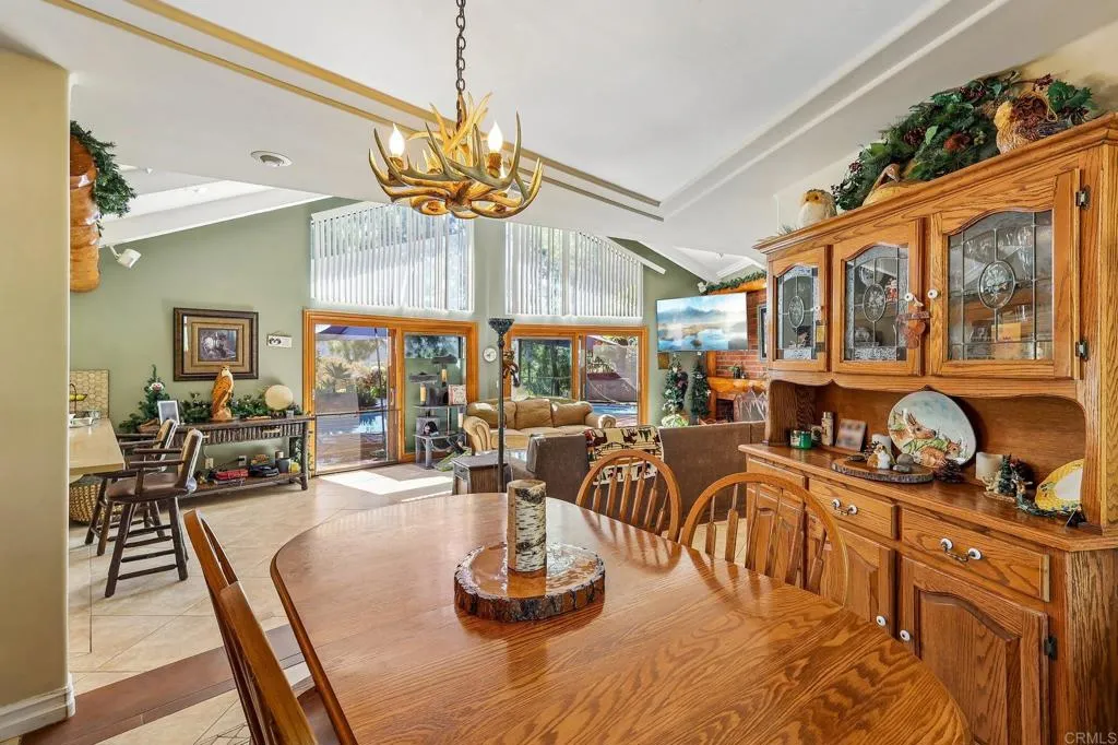 https://cdn.realtyfeed.com/cdn/127/307077200/0b18d67ff08a2e18d1d1194d31186ac7.webp