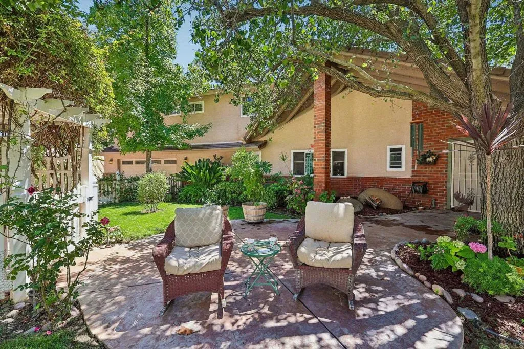 https://cdn.realtyfeed.com/cdn/127/307077200/34cd83cd0625ff0c1a979761281c9d8a.webp