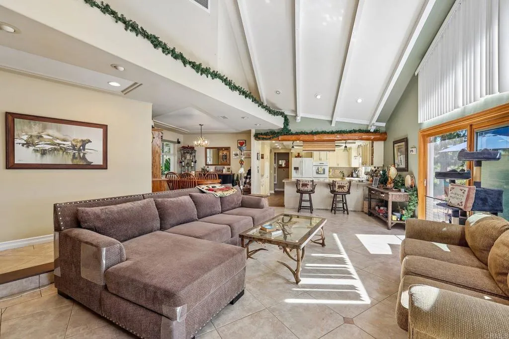 https://cdn.realtyfeed.com/cdn/127/307077200/77883a890d4b471c38de23d413262bfc.webp
