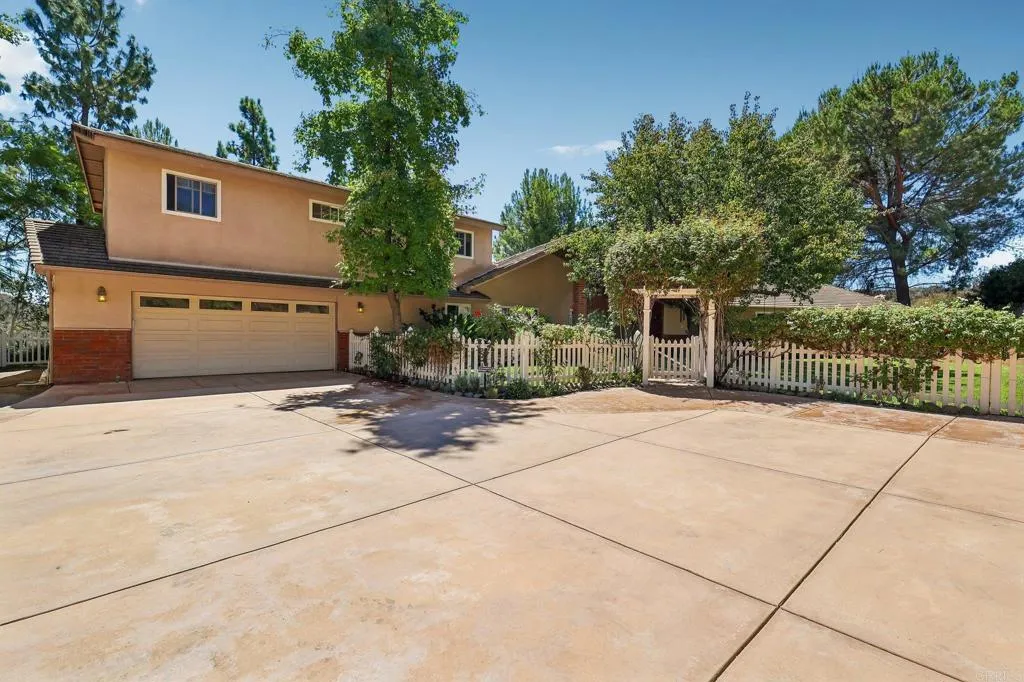 https://cdn.realtyfeed.com/cdn/127/307077200/9ec80542c91505a1f64ea52153f28fee.webp