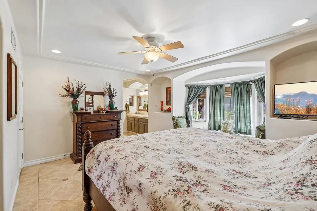 https://cdn.realtyfeed.com/cdn/127/307077200/c3f84376b59f73c76dd333891ae4faef.webp