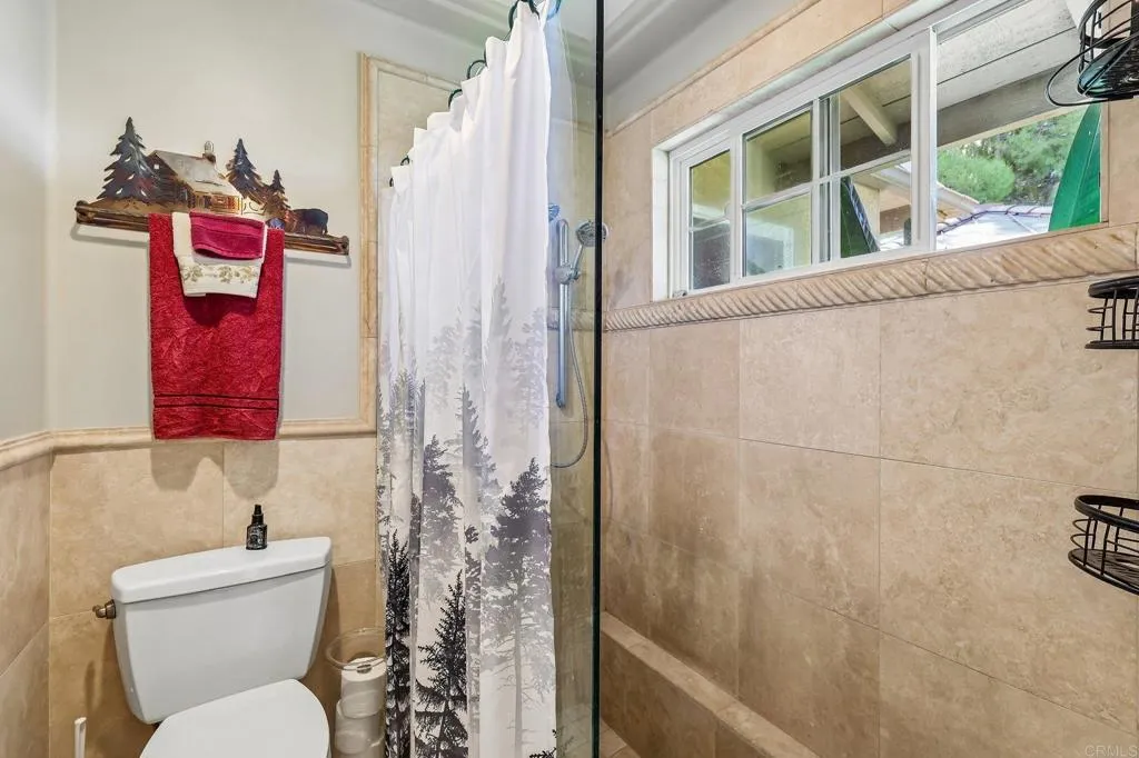 https://cdn.realtyfeed.com/cdn/127/307077200/ccd8feb2bc0f3bd3e6010ed7b20c1bdb.webp