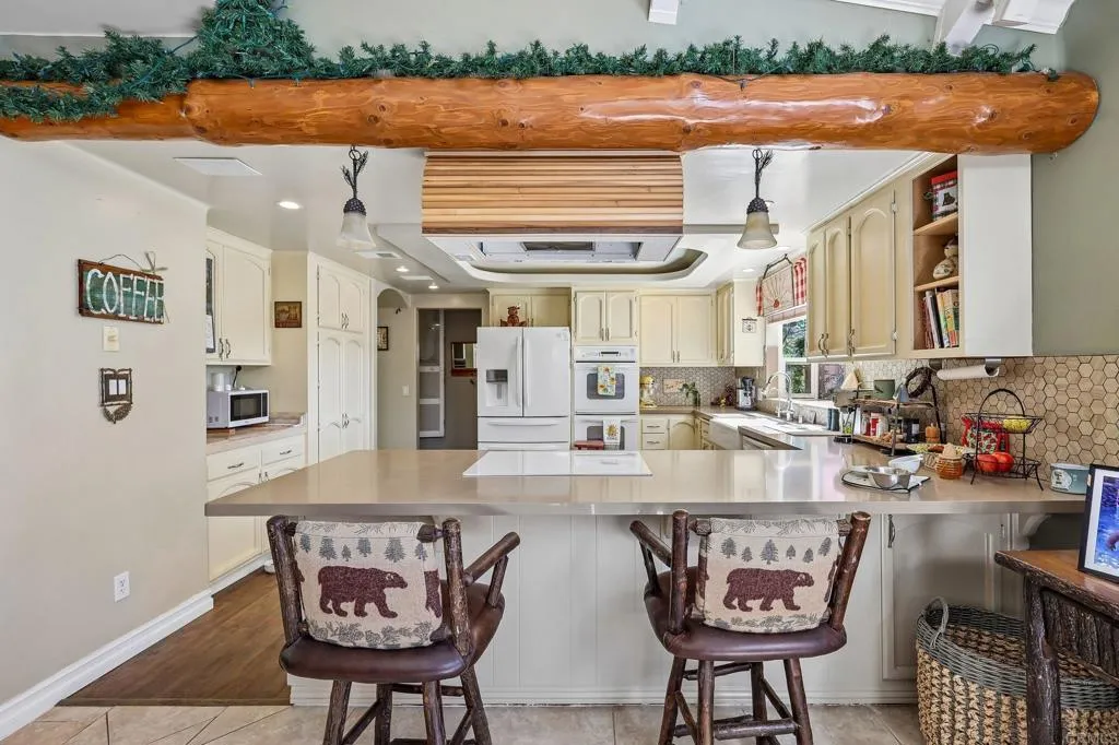 https://cdn.realtyfeed.com/cdn/127/307077200/d1e360b9752c18c781694ed40f6373f2.webp