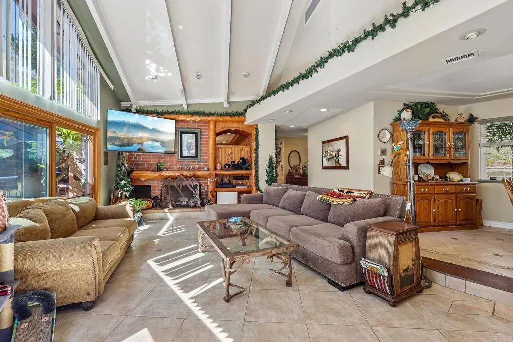 https://cdn.realtyfeed.com/cdn/127/307077200/fd3f5ecc6a4fab58486b7512b8a040ea.webp