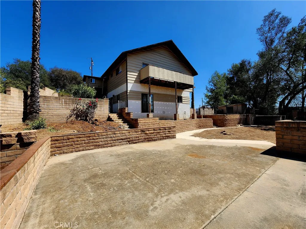 https://cdn.realtyfeed.com/cdn/127/307077241/da27b48bc20a6a8366cb4b90bb44166c.webp