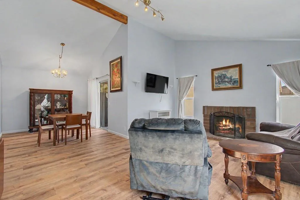 https://cdn.realtyfeed.com/cdn/127/307077253/38f1dd4be7da4fea2904eae891362433.webp