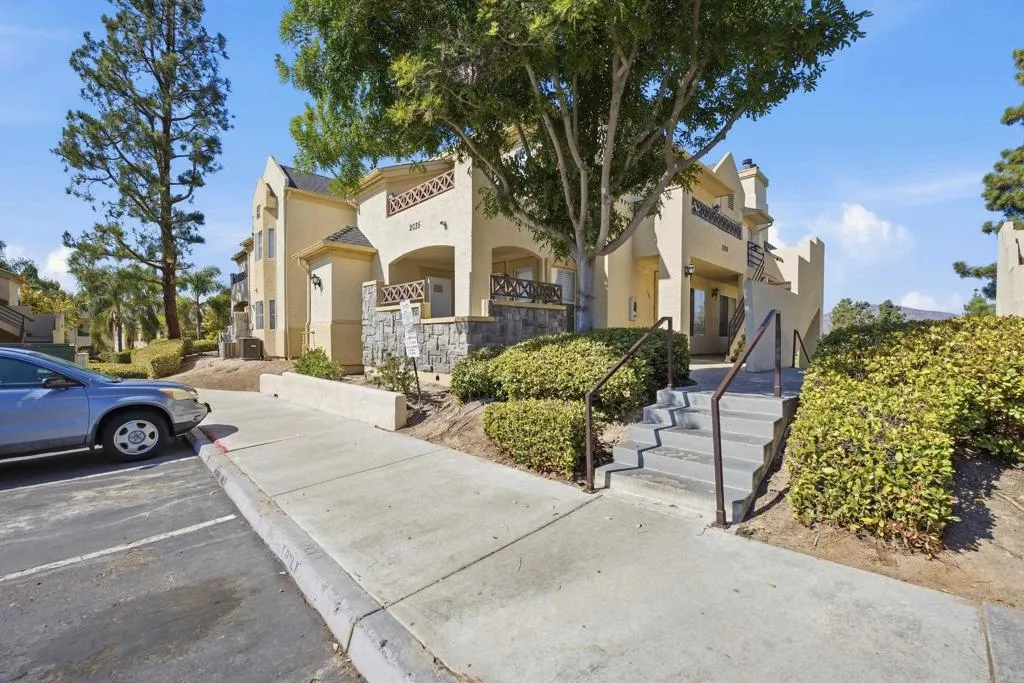 2035 Lakeridge Circle Unit 102, Chula Vista, CA 91913 - Photo 2 of 28, Chula Vista, CA