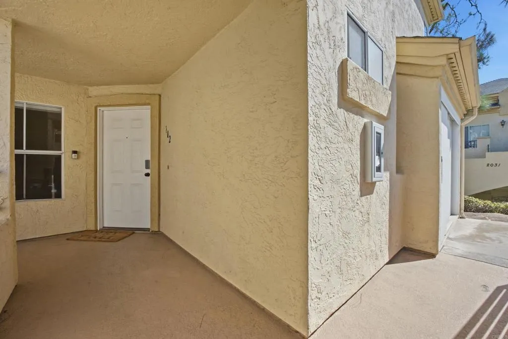 2035 Lakeridge Circle Unit 102, Chula Vista, CA 91913 - Photo 3 of 28, Chula Vista, CA