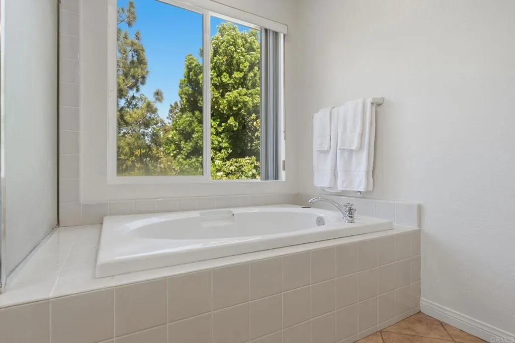 https://cdn.realtyfeed.com/cdn/127/307077332/09a756d8881d890c535ebb2fe1f4b0a3.webp