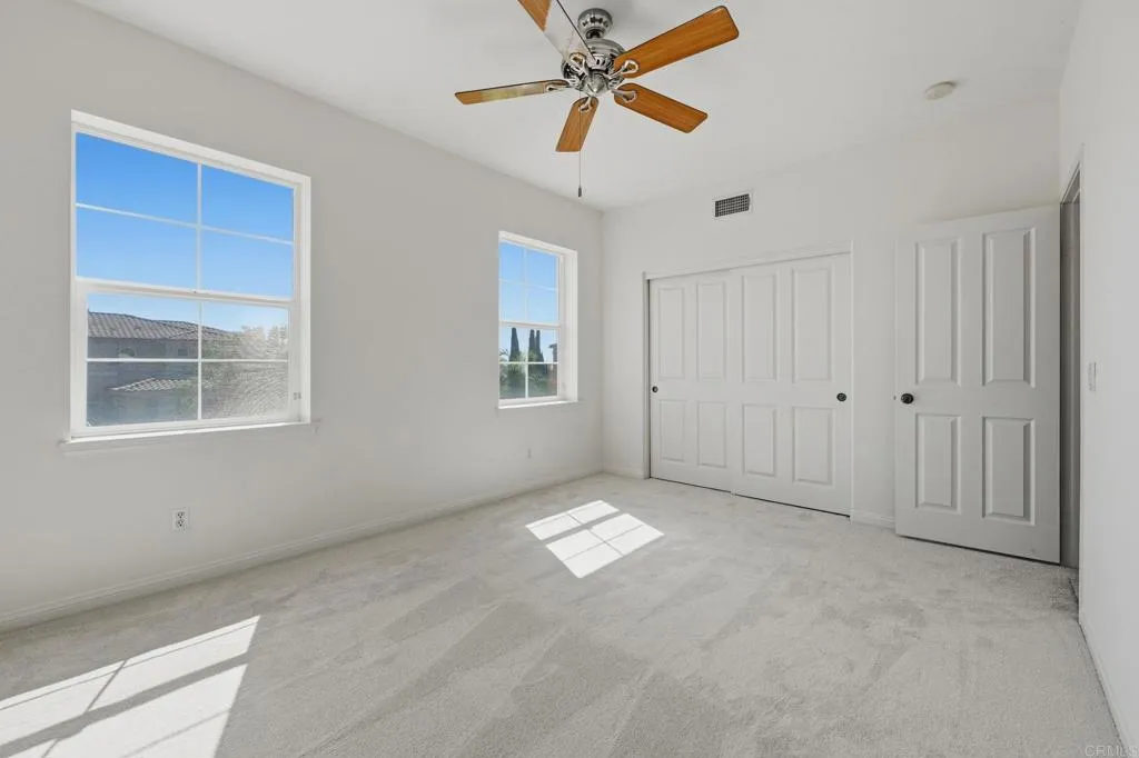 https://cdn.realtyfeed.com/cdn/127/307077332/19a84c9d8b8b7868c2b5205af75ebcf1.webp