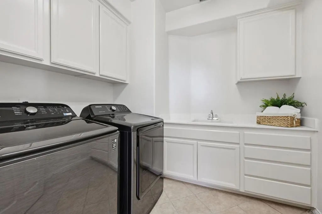 https://cdn.realtyfeed.com/cdn/127/307077332/2645a17d633fb88318efc0869299906c.webp