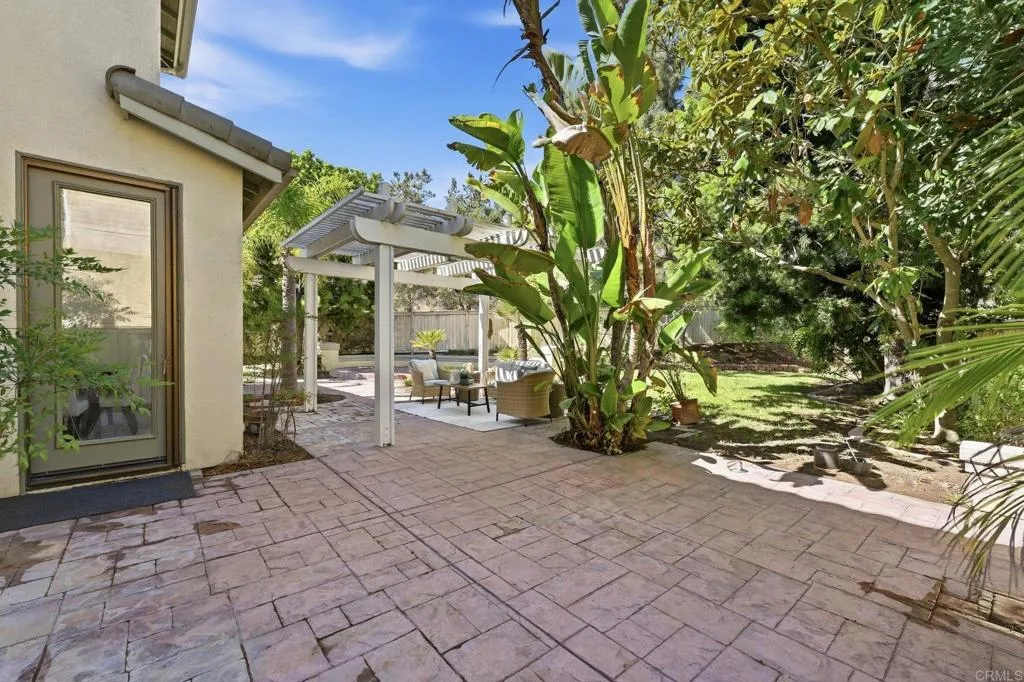 https://cdn.realtyfeed.com/cdn/127/307077332/55ae391b04abe60faff4eee83dc65385.webp