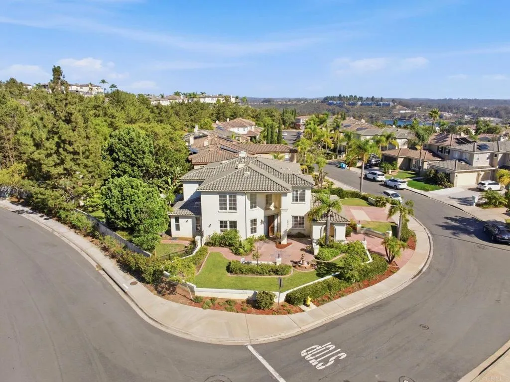 https://cdn.realtyfeed.com/cdn/127/307077332/57cd8e973892babcda08b1abfac78aa4.webp