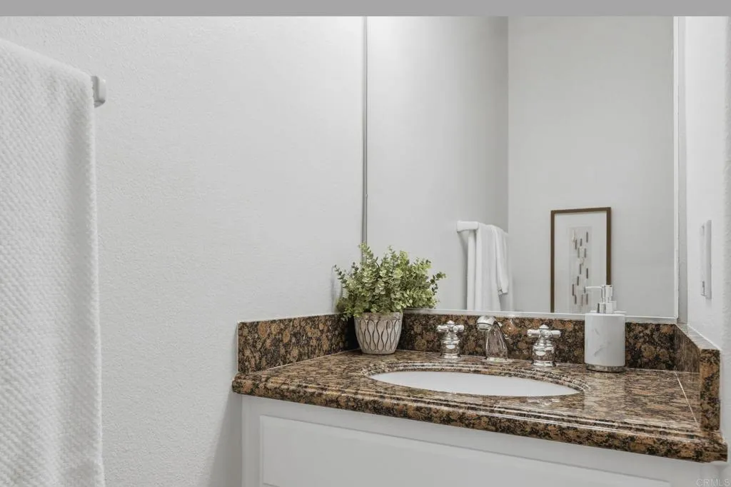 https://cdn.realtyfeed.com/cdn/127/307077332/8ede66bbf1c3e22527cddf92710a2fc2.webp