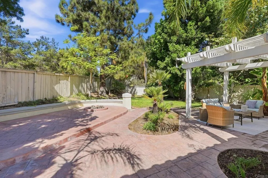 https://cdn.realtyfeed.com/cdn/127/307077332/90ad162ebcbaa1e475db891ce23580bc.webp