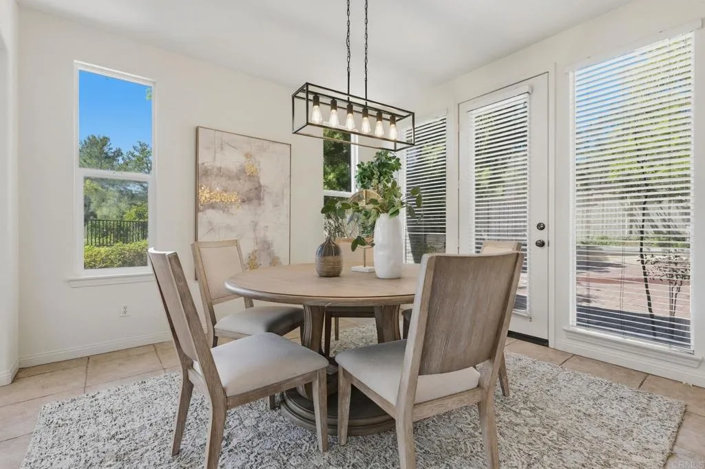 https://cdn.realtyfeed.com/cdn/127/307077332/956c3048472a447f9a13abda2f26a525.webp