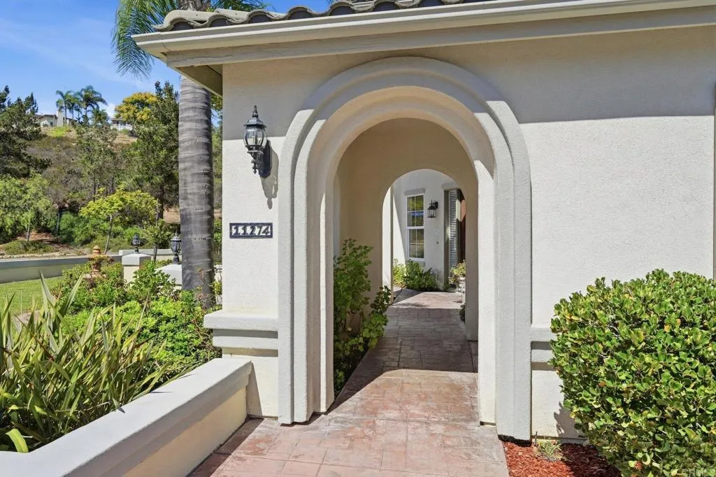https://cdn.realtyfeed.com/cdn/127/307077332/bad7ffbbcf19cb341596bebdb22d1140.webp