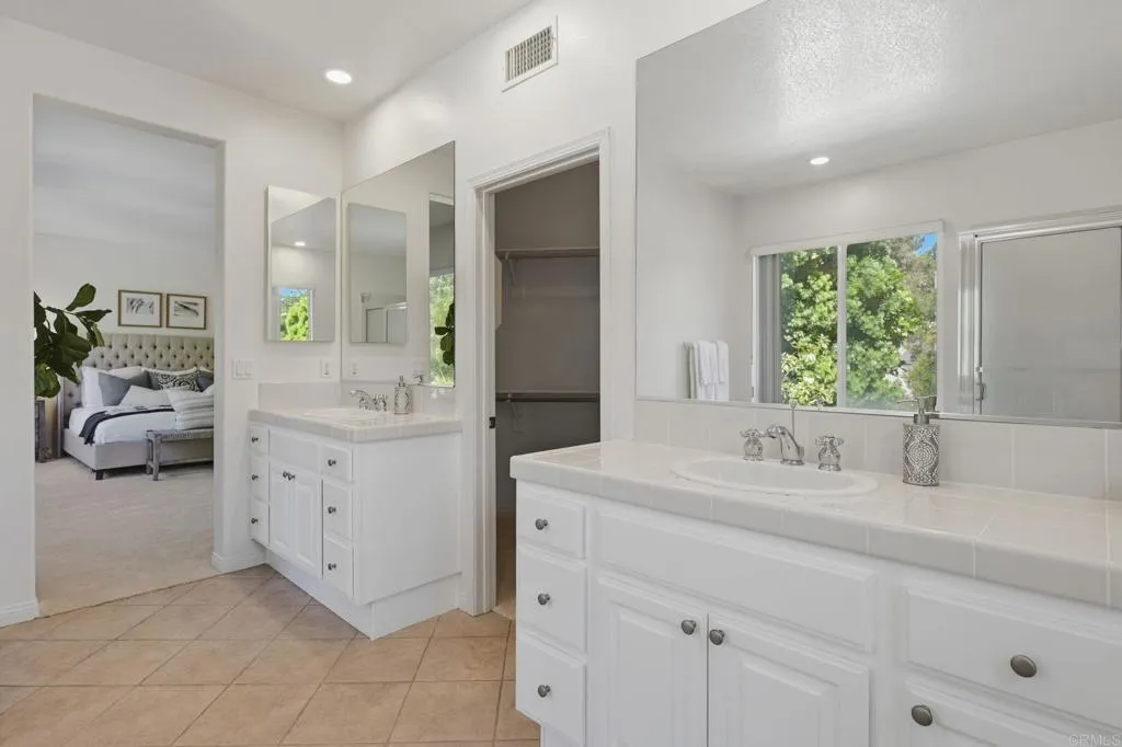 https://cdn.realtyfeed.com/cdn/127/307077332/d140ec4e9a140db07023bf22b61532d6.webp