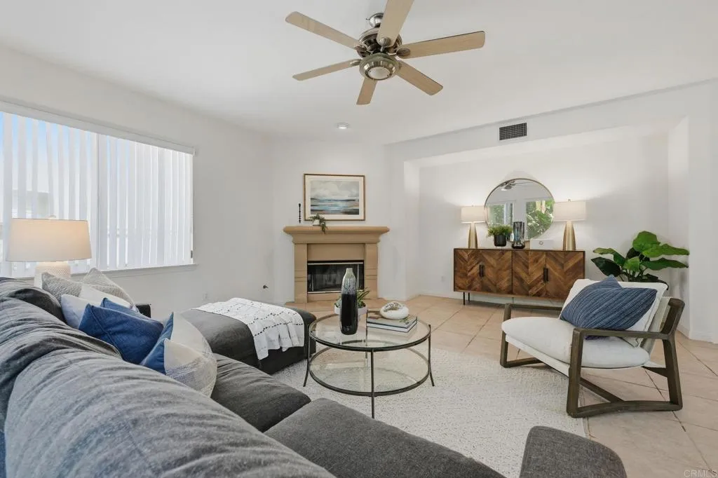 https://cdn.realtyfeed.com/cdn/127/307077332/e8bcb33e344119d534b5446cc564dd77.webp
