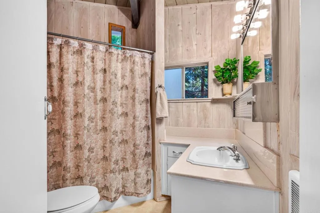 https://cdn.realtyfeed.com/cdn/127/307077361/4a2b78ee029ff9021d7a443363be8475.webp