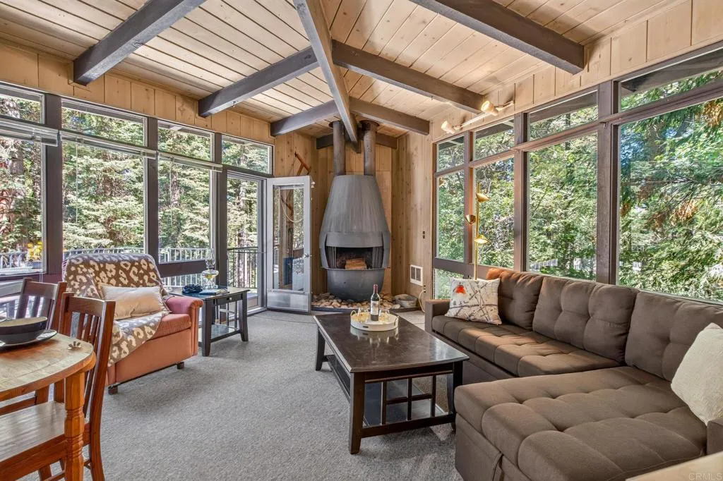 https://cdn.realtyfeed.com/cdn/127/307077361/8e0fc6351e0b43250910beb6a09a02ae.webp