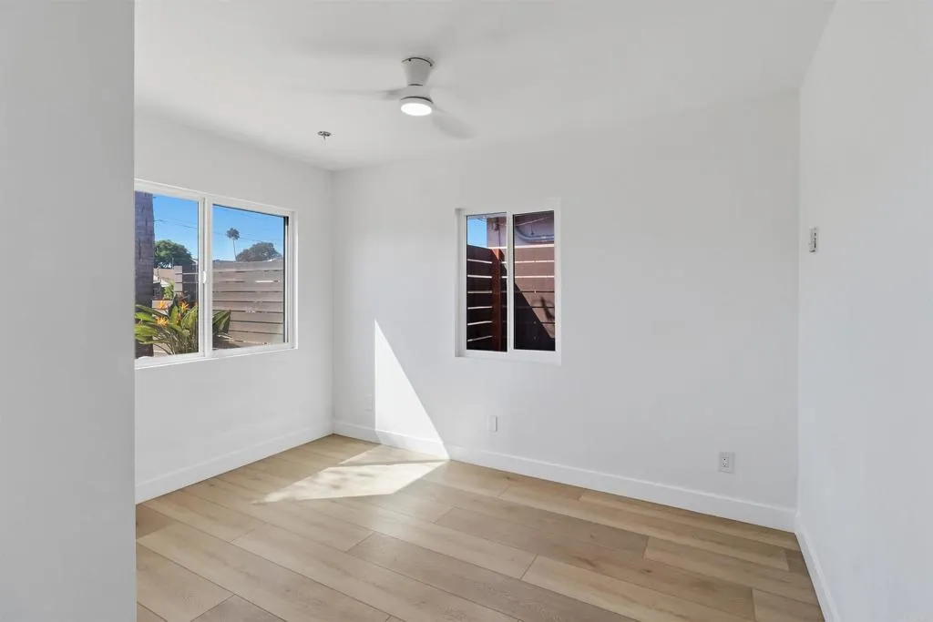 https://cdn.realtyfeed.com/cdn/127/307077492/33eb0621fedc40be7850b6ee1a9a9255.webp